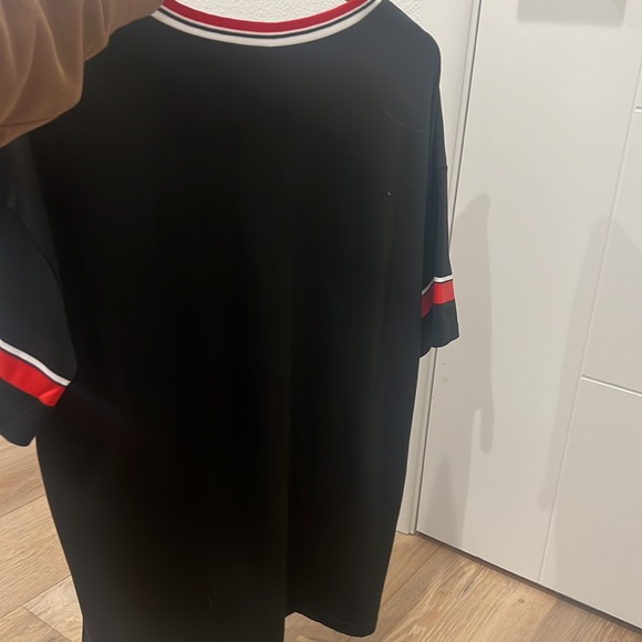 Los Angeles XS Oversized Tee - Picture 2 of 2